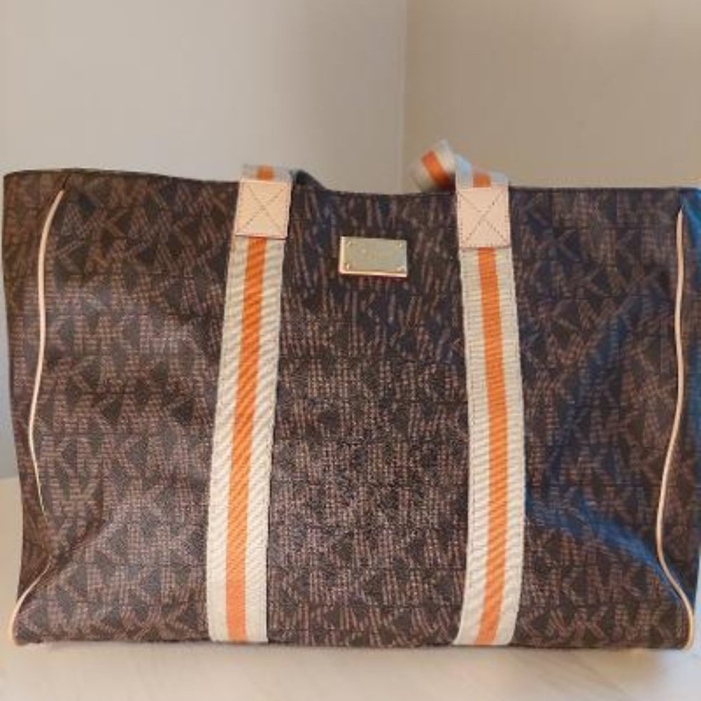 Michael Kors Leather Jet Set Travel Tote